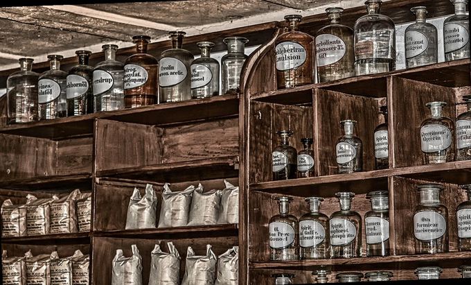 cliente investigando medicamentos en línea